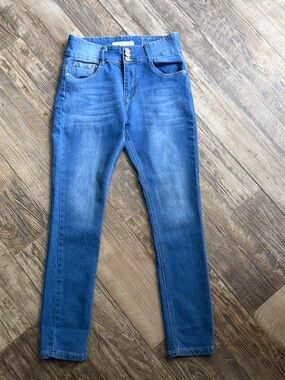 Red Bottoms blue denim jeans size 13/31 T0139